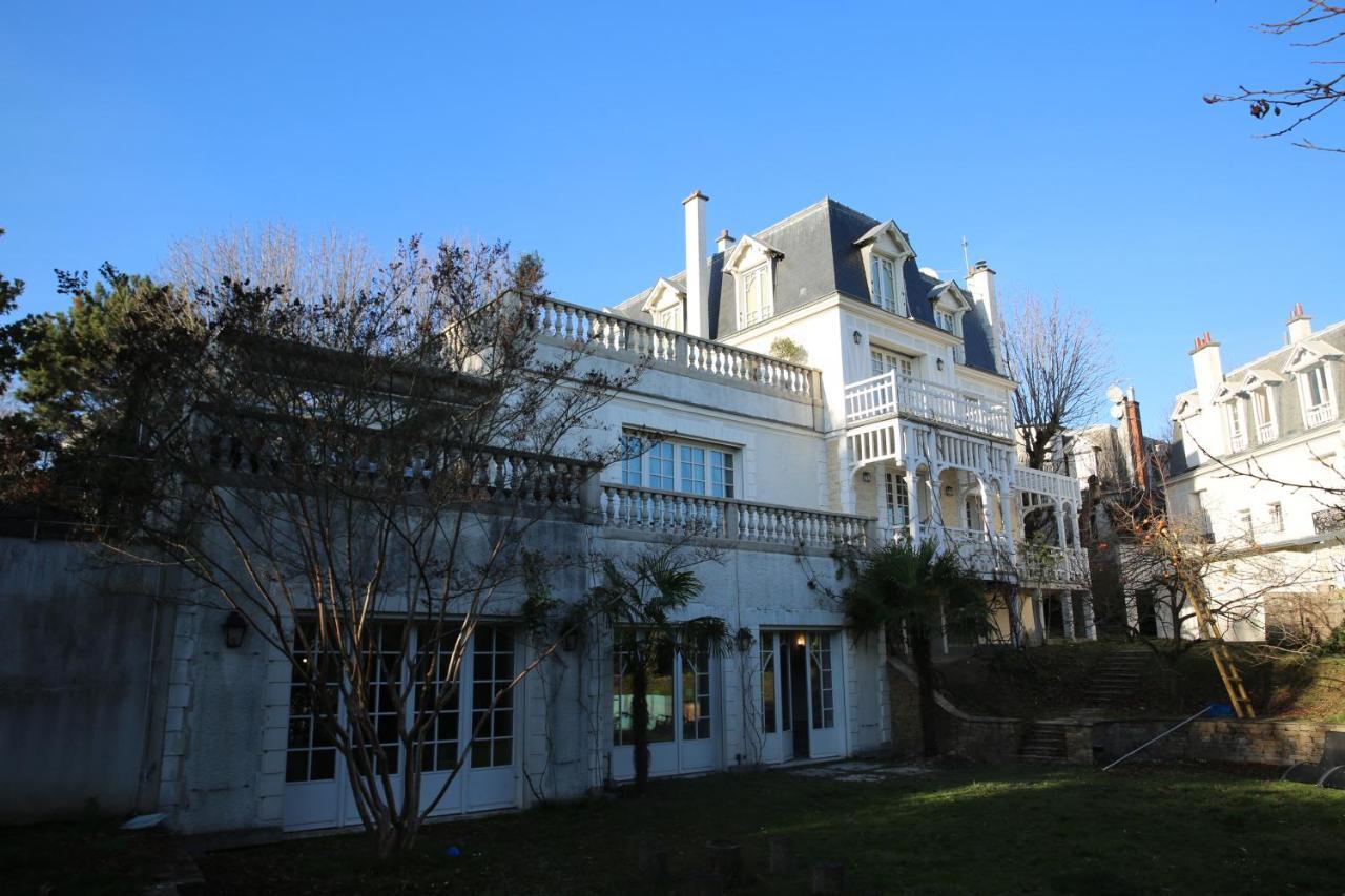 Villa Ananda Huo Parijs Buitenkant foto
